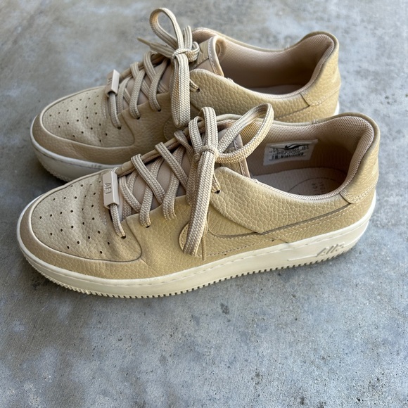 Nike AF1 Sage Low in Desert Ore 🐪 - Picture 3 of 6